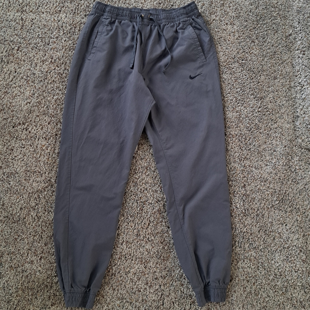 NIKE XL SLIM FIT COTTON NYLON GRAY TAPERED JOGGERS